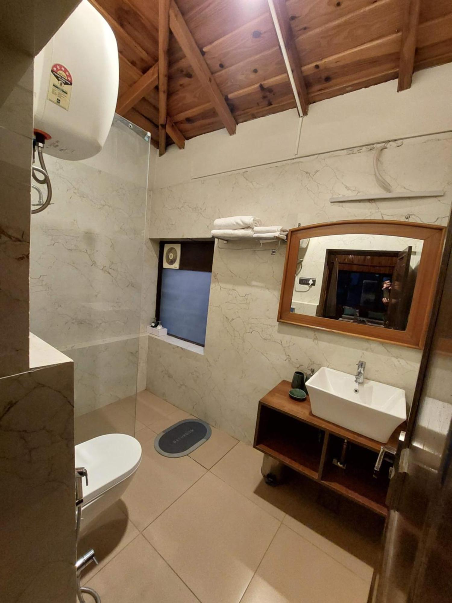 Alinda House Naukuchiatal By The Ghaur Hotel Bhimtal Luaran gambar
